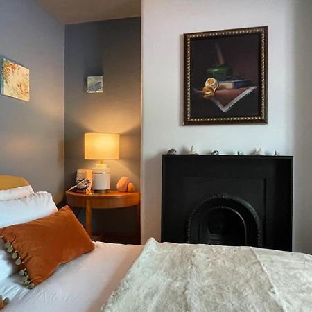 Stylish 2-Bedroom Townhouse Next To Brighton Station 외부 사진