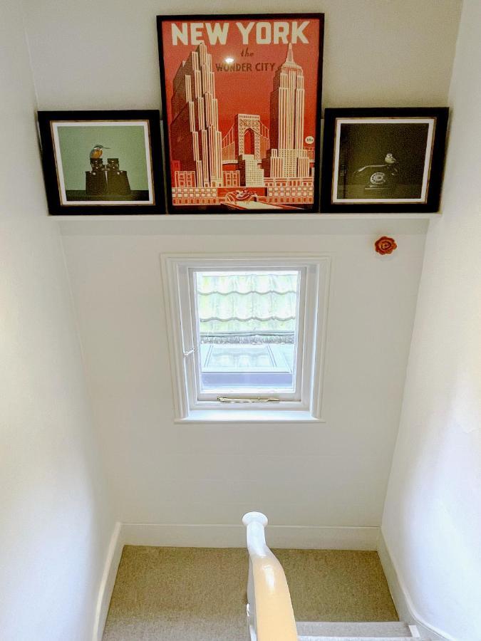 Stylish 2-Bedroom Townhouse Next To Brighton Station 외부 사진