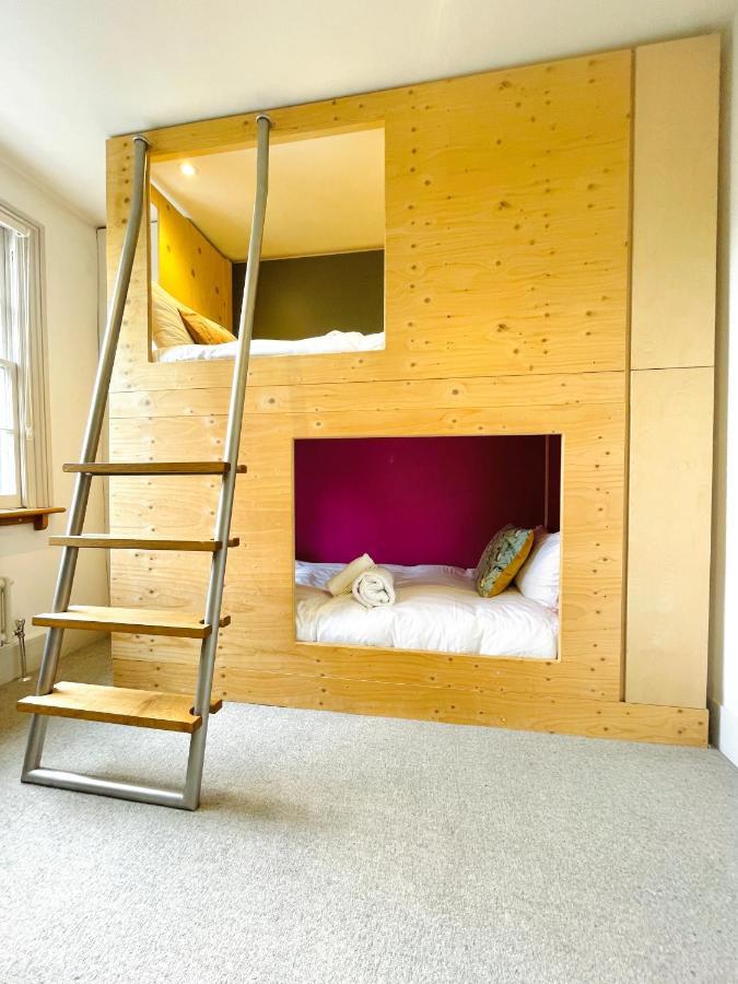 Stylish 2-Bedroom Townhouse Next To Brighton Station 외부 사진