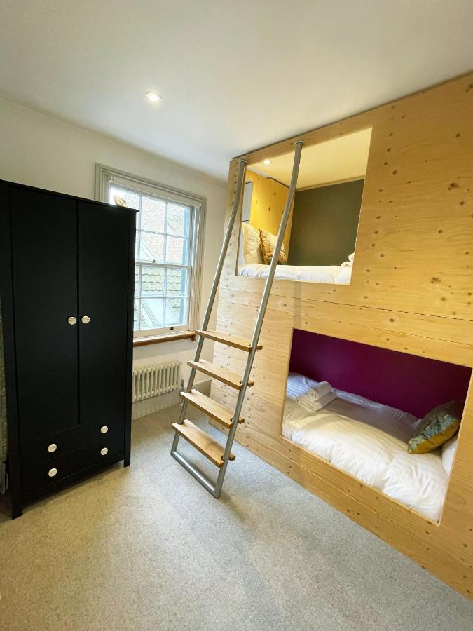 Stylish 2-Bedroom Townhouse Next To Brighton Station 외부 사진
